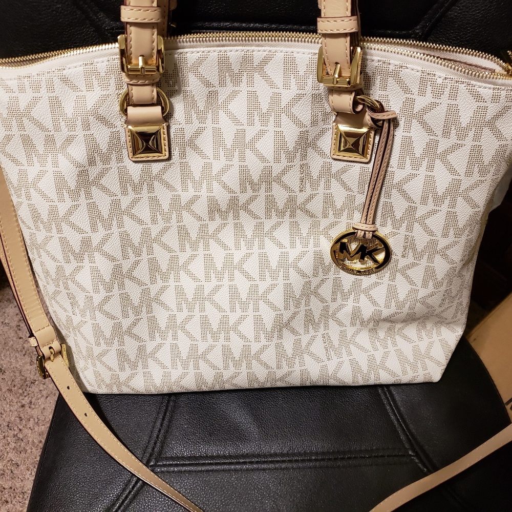 ***DO NOT PURCHASE--HOLD FOR Leanna***